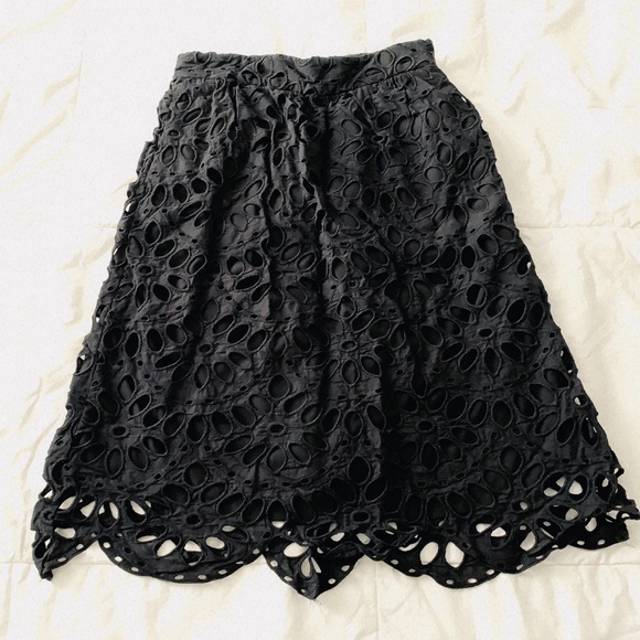 LOFT Petite Scallop Eyelet Full Skirt - Picture 3 of 6